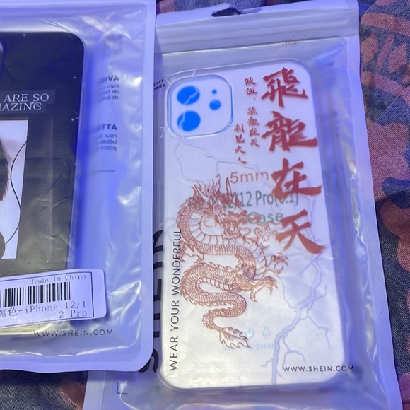 iPhone 12 Pro cases brand-new never been used - Picture 2 of 8